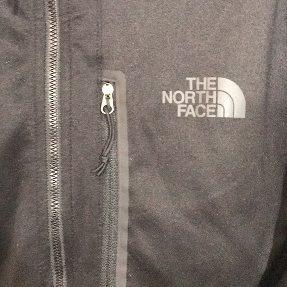 The Northface Mens Black 1/4 Zip Long Sleeve Fleece size L - Picture 2 of 10